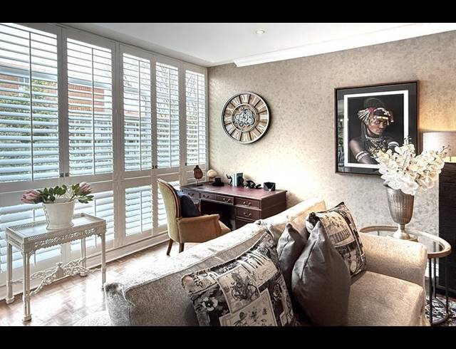 3 BEDROOM PROPERTY TO RENT IN HYDE PARK